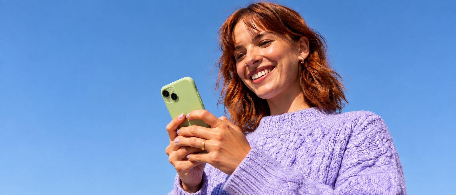 Woman using Chronoca on her phone