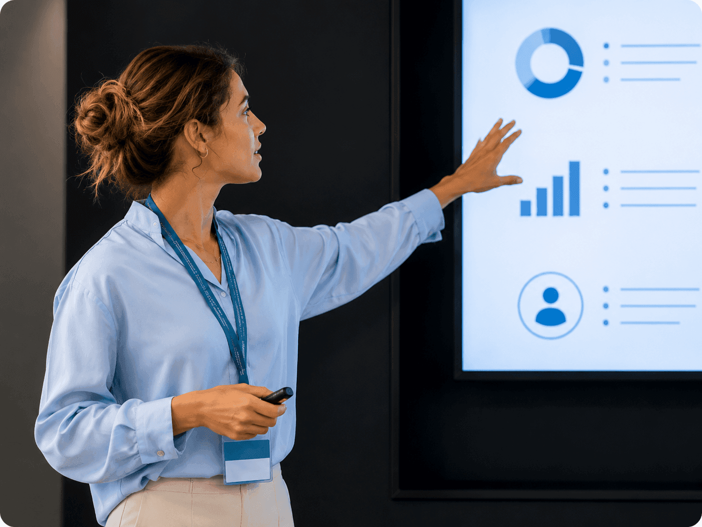 Admin presenting settings on a screen